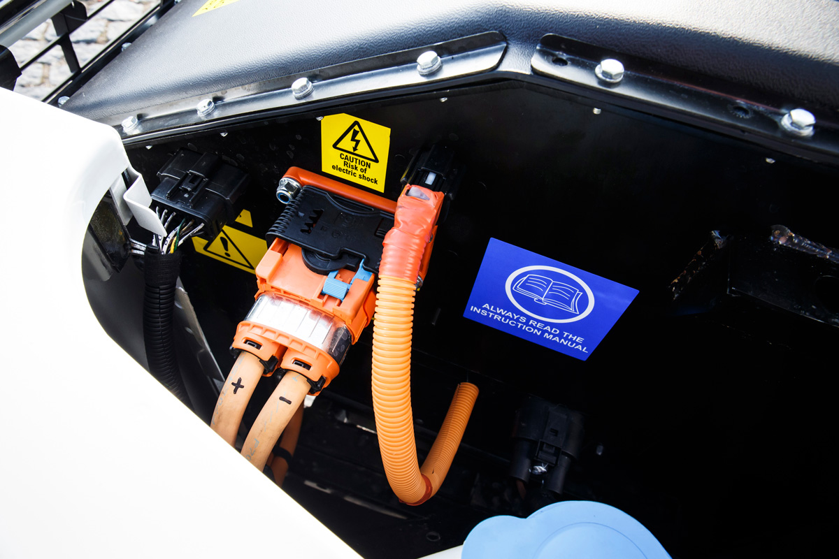 Electric Defender detail