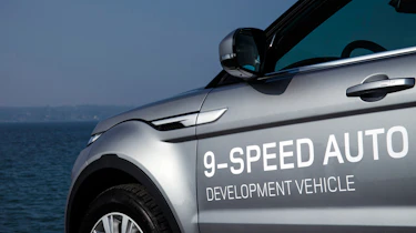 Range Rover Evoque nine-speed detail