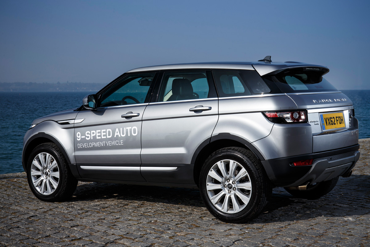 Range Rover Evoque nine-speed rear three-quarters