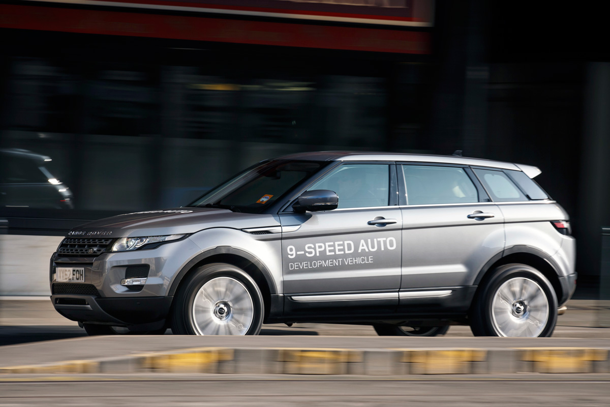 Range Rover Evoque nine-speed side