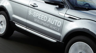 Range Rover Evoque nine-speed detail