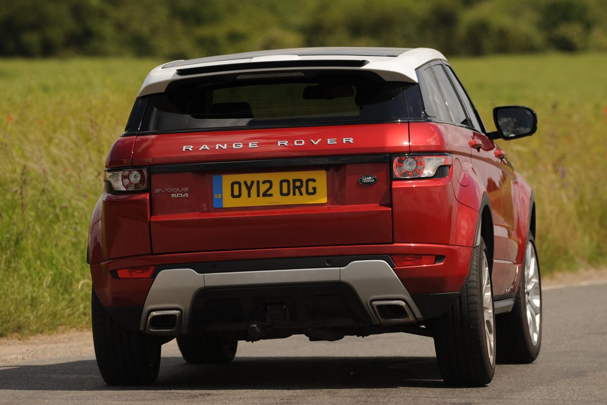Range Rover Evoque rear cornering