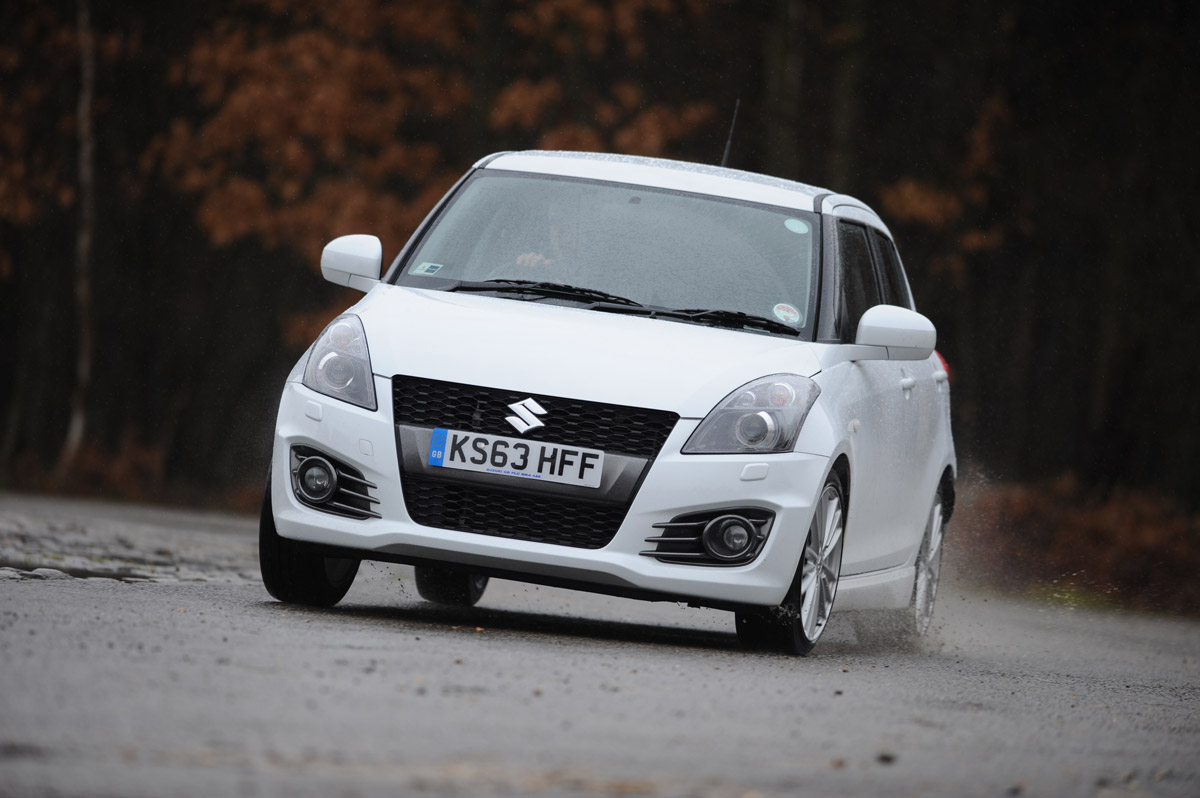 Suzuki Swift Sport 5 door 2014 front cornering