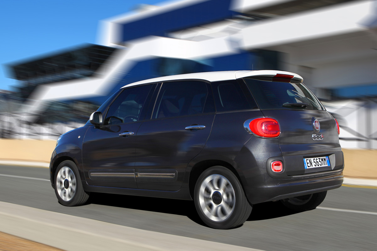 Fiat 500L rear tracking