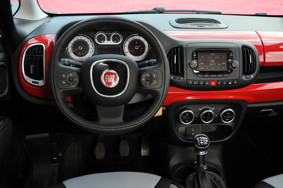 Fiat 500L interior