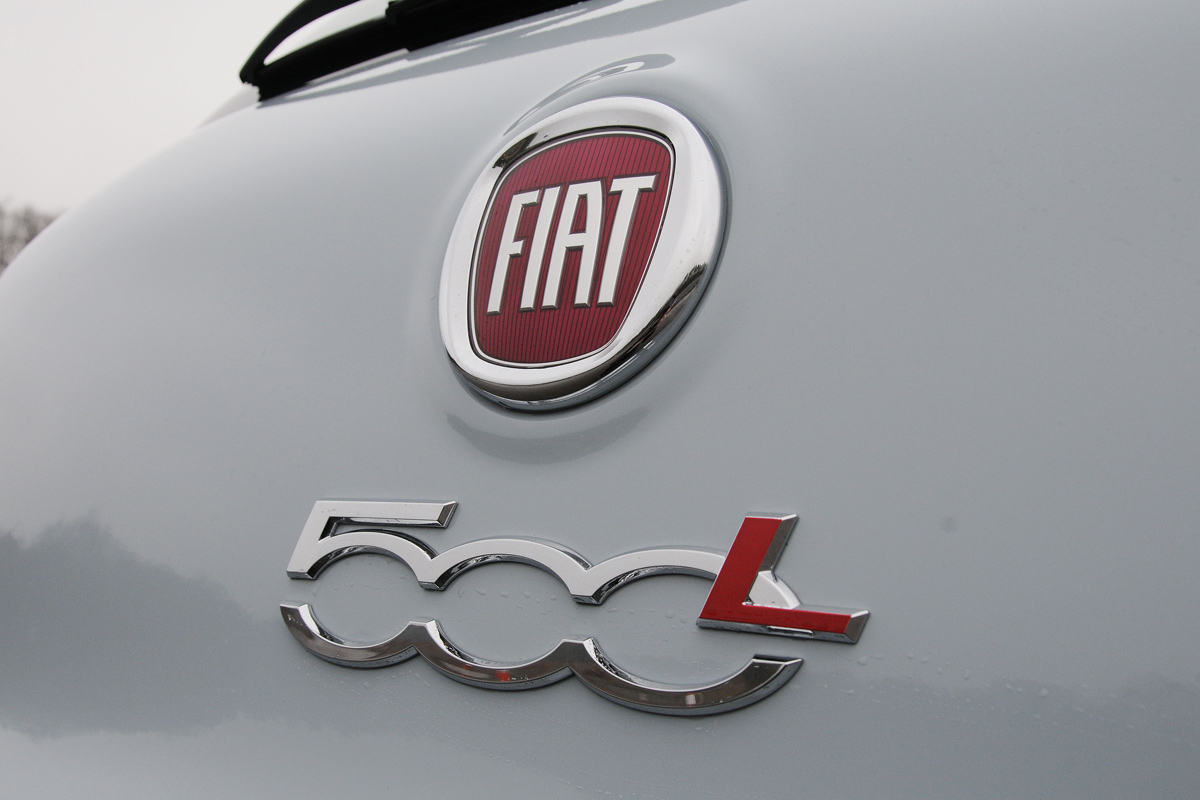 Fiat 500L badge