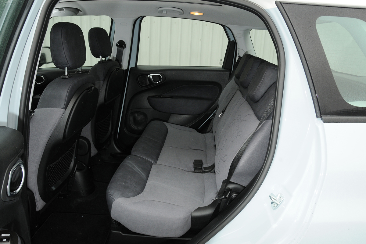 Fiat 500L seats