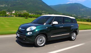 Fiat 500L MPW front three quarters