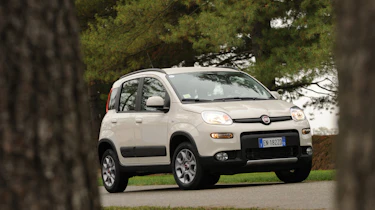 Fiat Panda 4x4 front three-quarters
