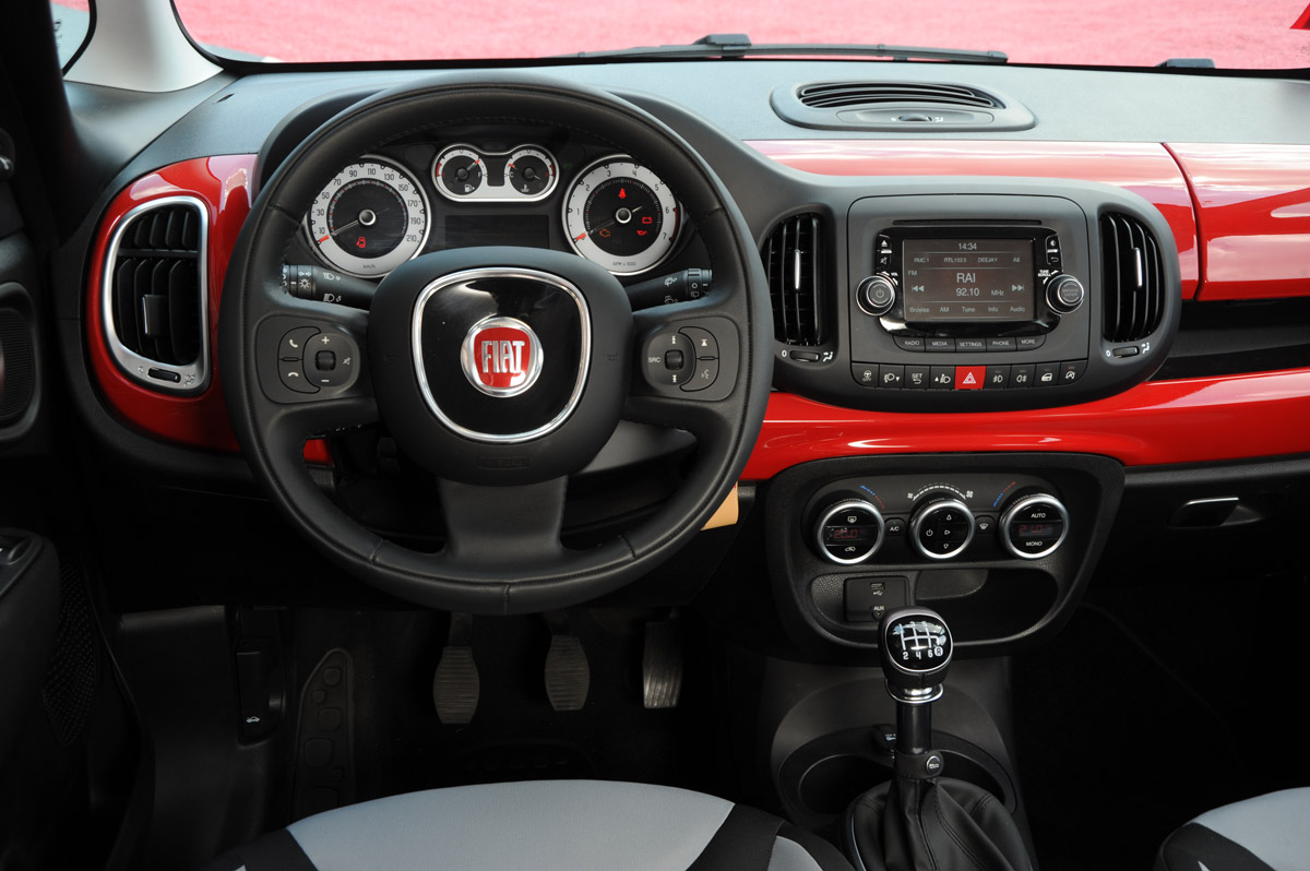 Fiat 500L 1.4 MultiAir 2014 interior