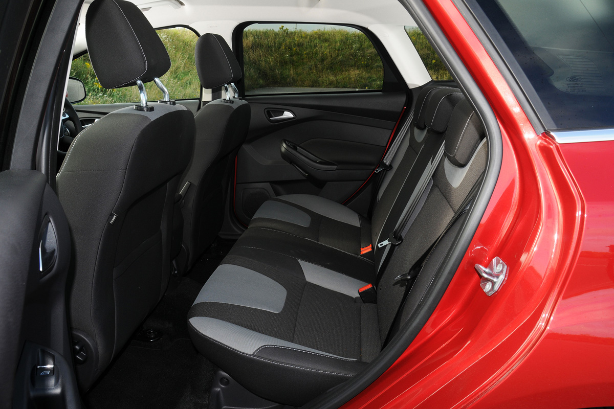 Ford Focus 1.6 EcoBoost Zetec S Estate rear seats