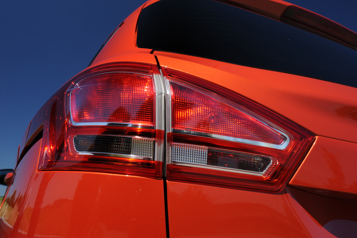 Ford B-MAX rear lights