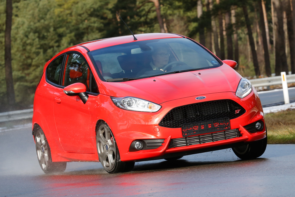 Ford Fiesta ST front action