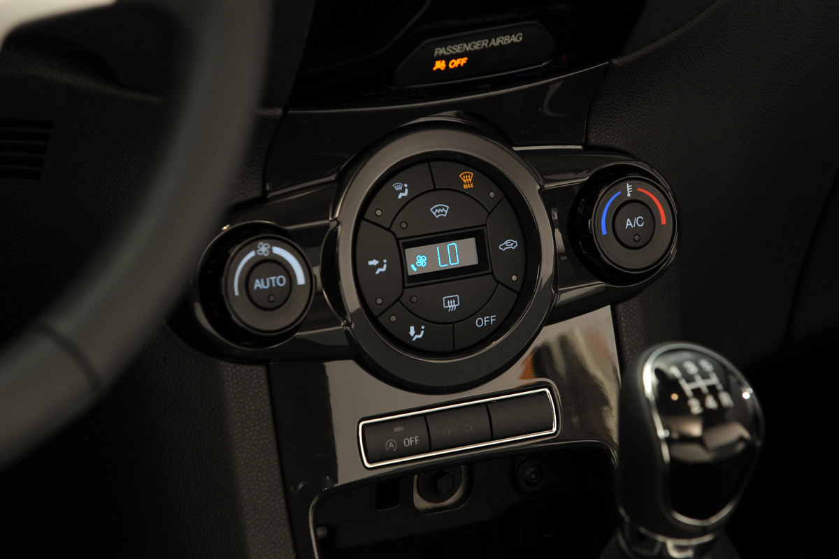 Ford Fiesta facelift dials