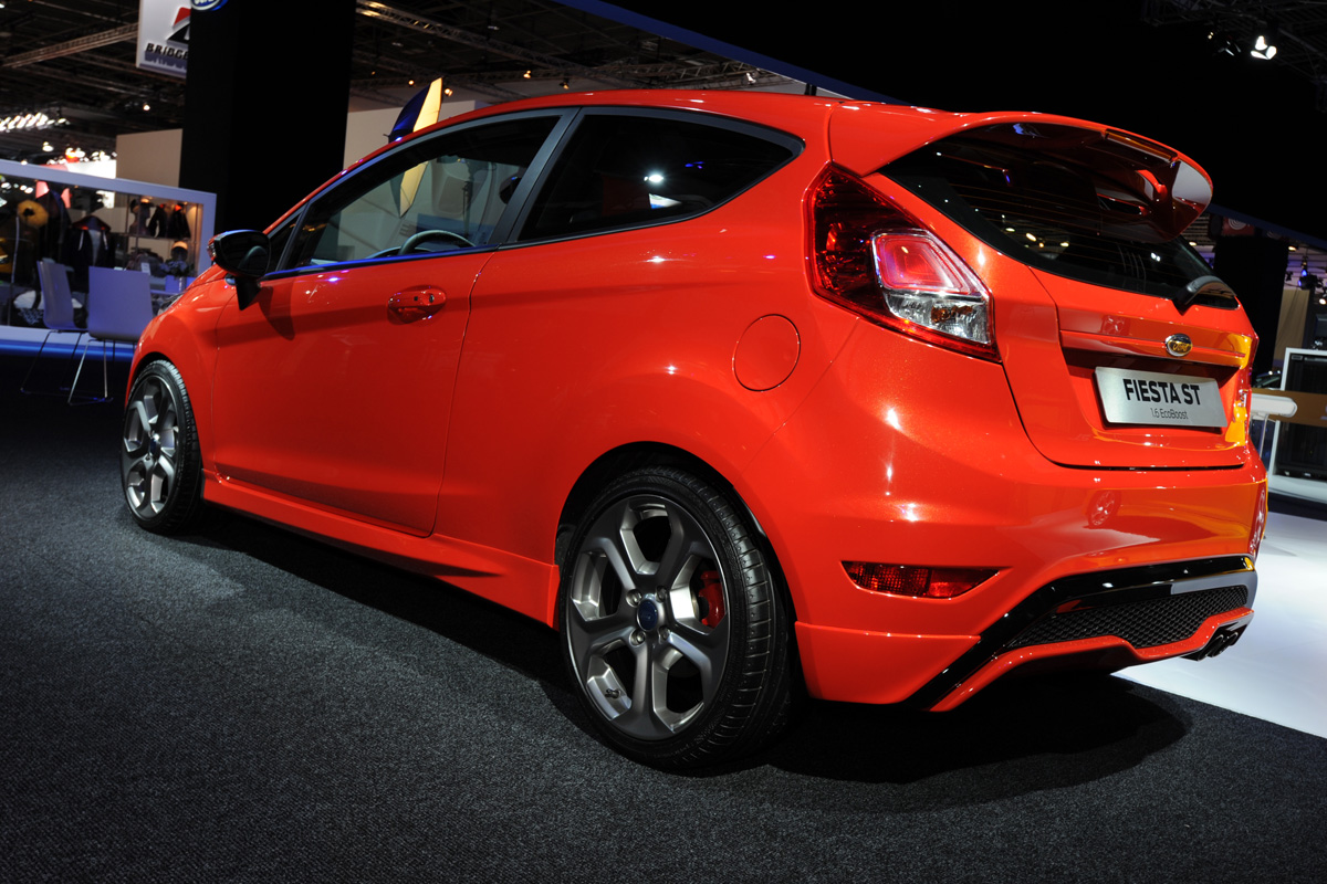 Ford Fiesta ST rear tracking