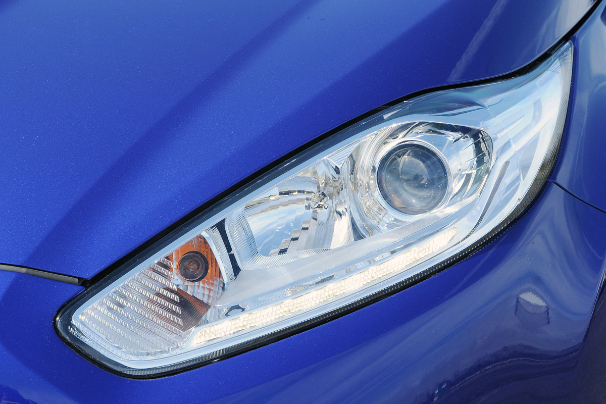 Ford Fiesta ST-2 headlight
