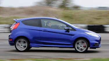 Ford Fiesta ST-2 panning