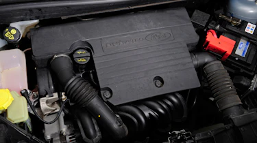 Ford Fusion engine