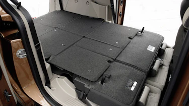Ford Grand Tourneo Connect 2013 boot