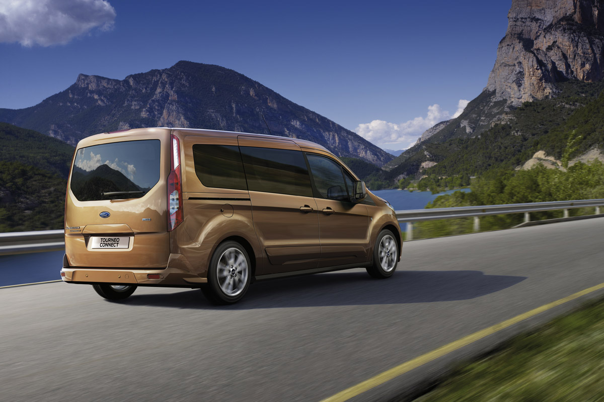 Ford Grand Tourneo Connect 2013 rear track