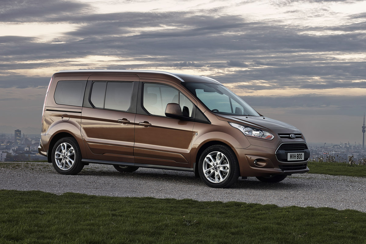 Ford Grand Tourneo Connect 2013 side static