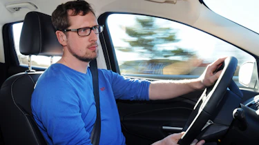 Ford Kuga panning