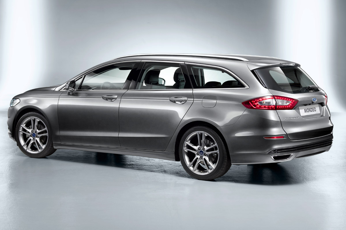 2013 Ford Mondeo Estate rear static