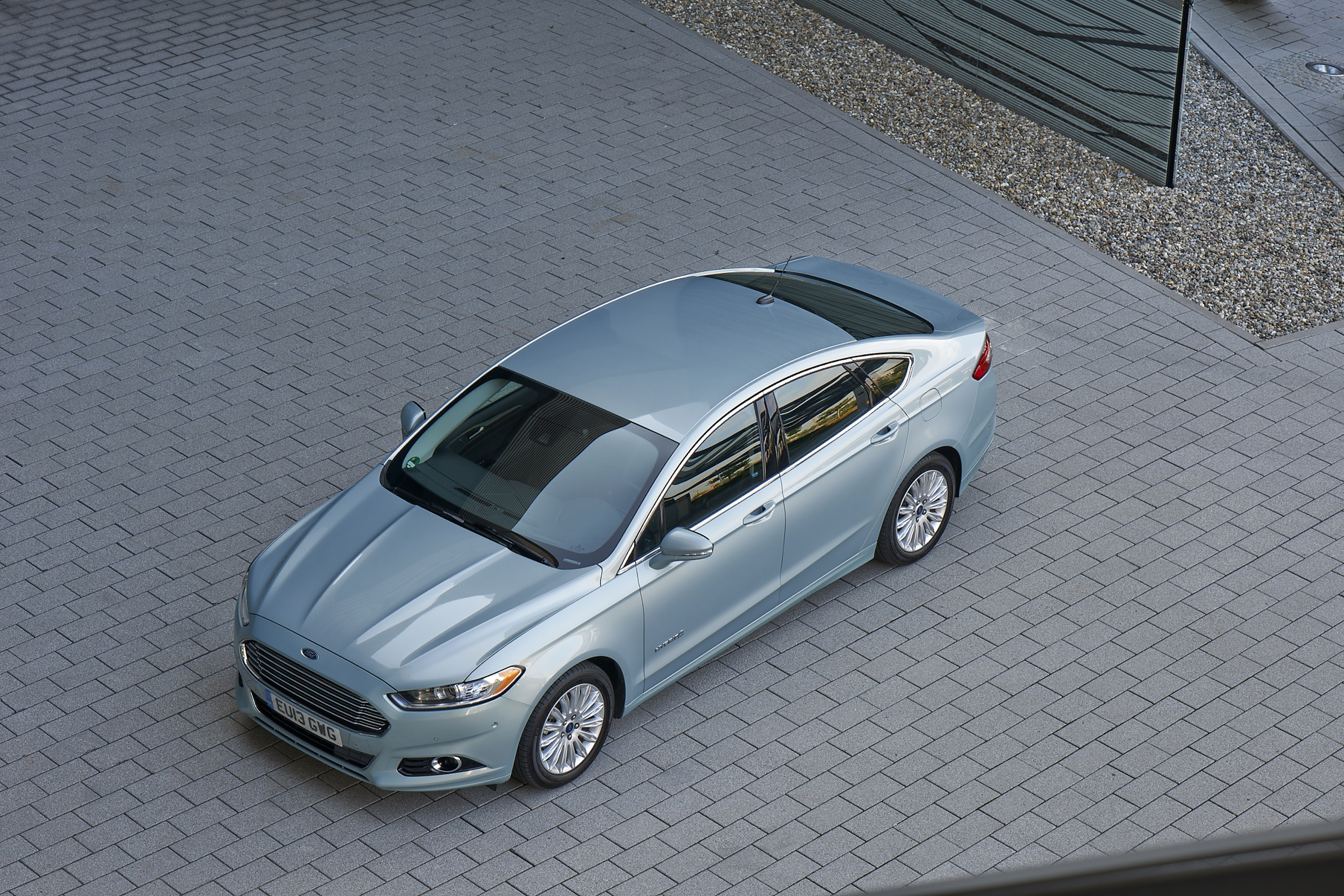 Ford Fusion Hybrid birds-eye view