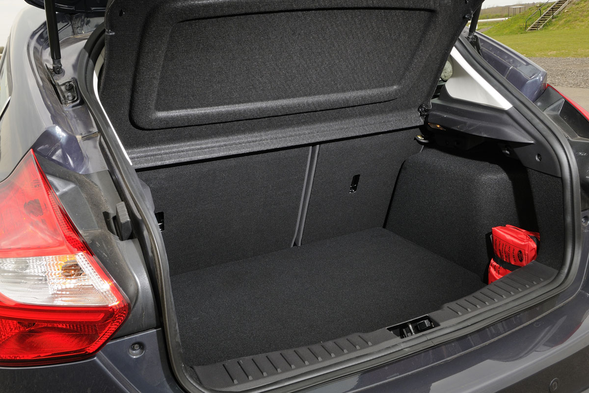 Ford Focus 1.0 Zetec EcoBoost boot