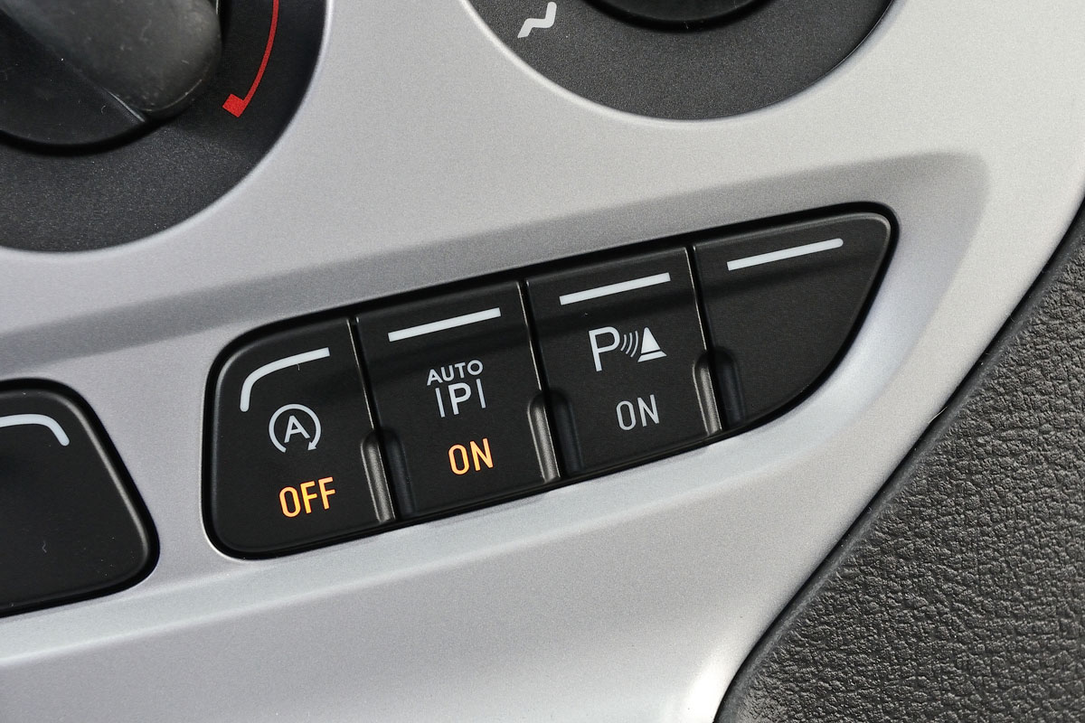 Ford Focus 1.0 Zetec EcoBoost buttons