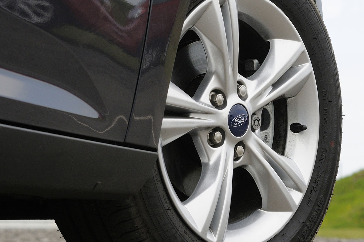 Ford Focus 1.0 Zetec EcoBoost wheel
