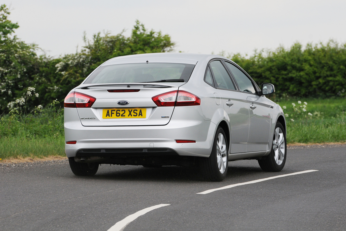 Ford Mondeo Graphite rear corner