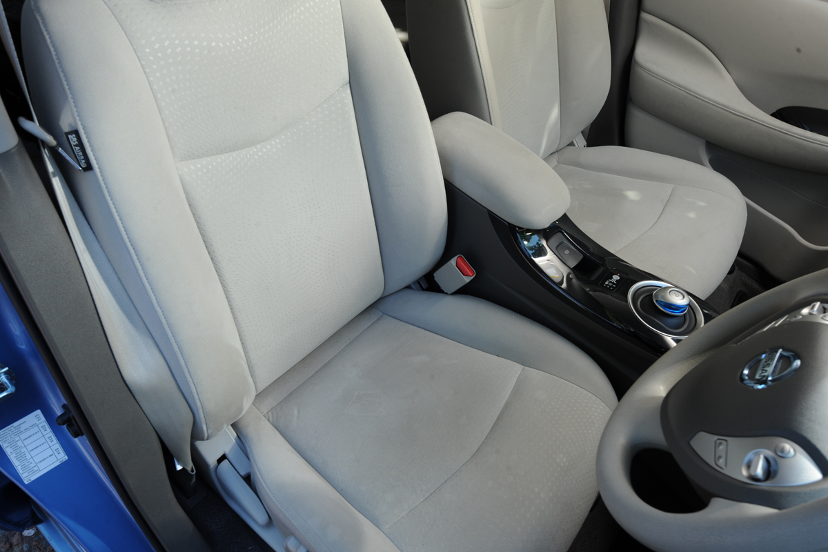 Nissan Leaf front seats