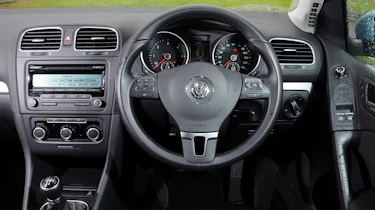 Volkswagen Golf BlueMotion interior
