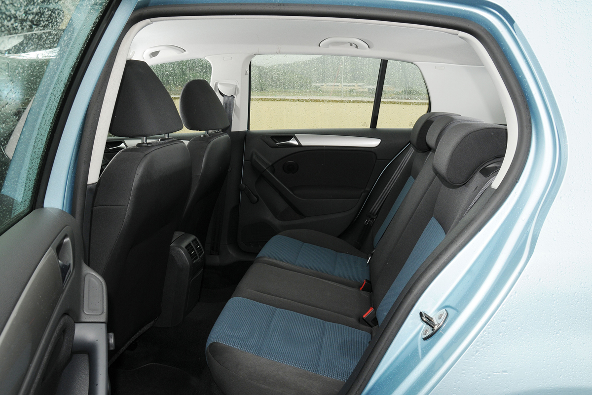 Volkswagen Golf BlueMotion rear seats