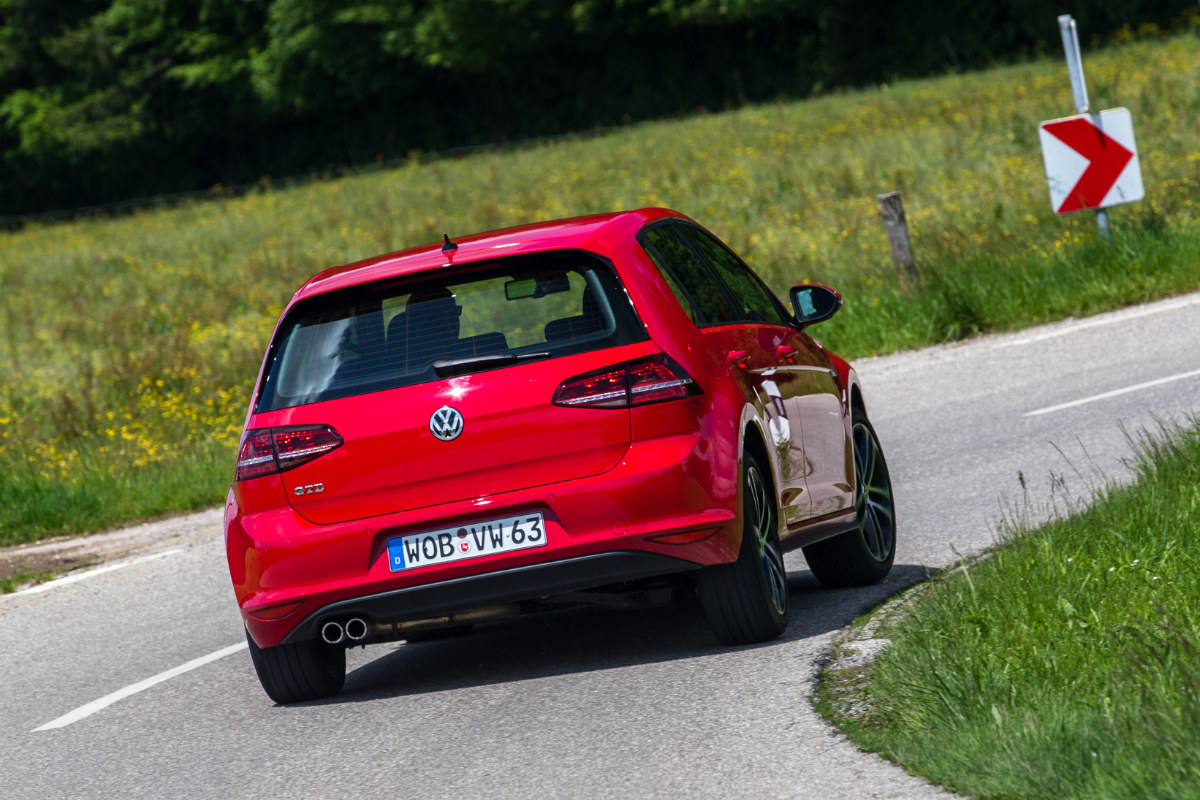 New Golf GTD rear cornering