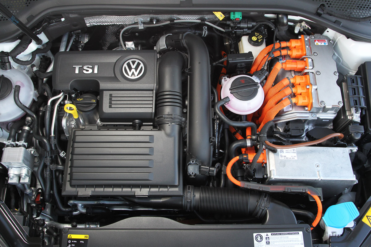 Volkswagen Golf GTE 2014 engine