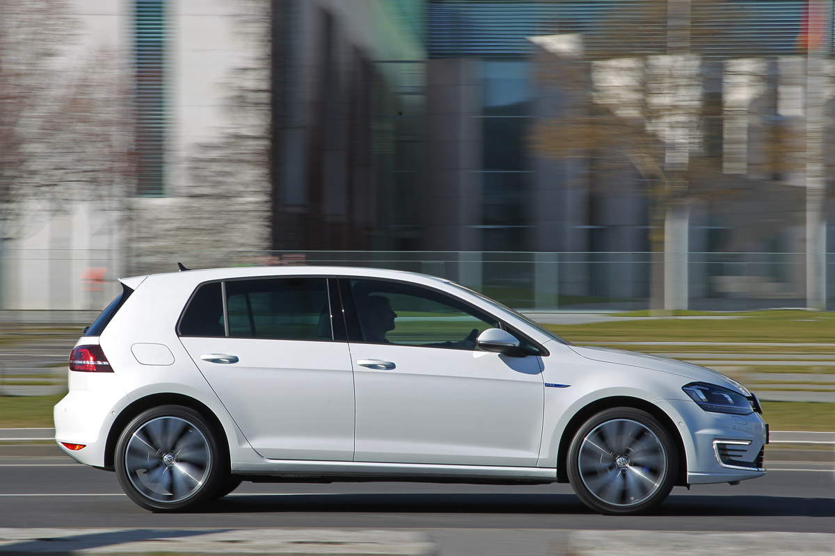 Volkswagen Golf GTE 2014 side