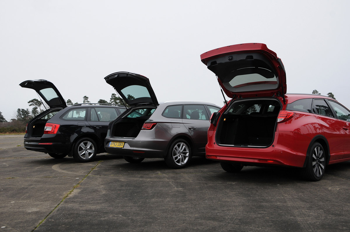 Honda Civic Tourer vs compact estate rivals 3