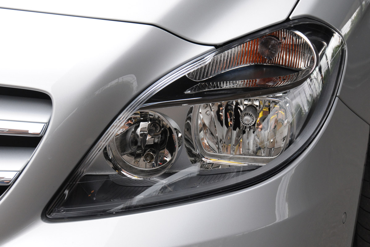Mercedes B Class headlight