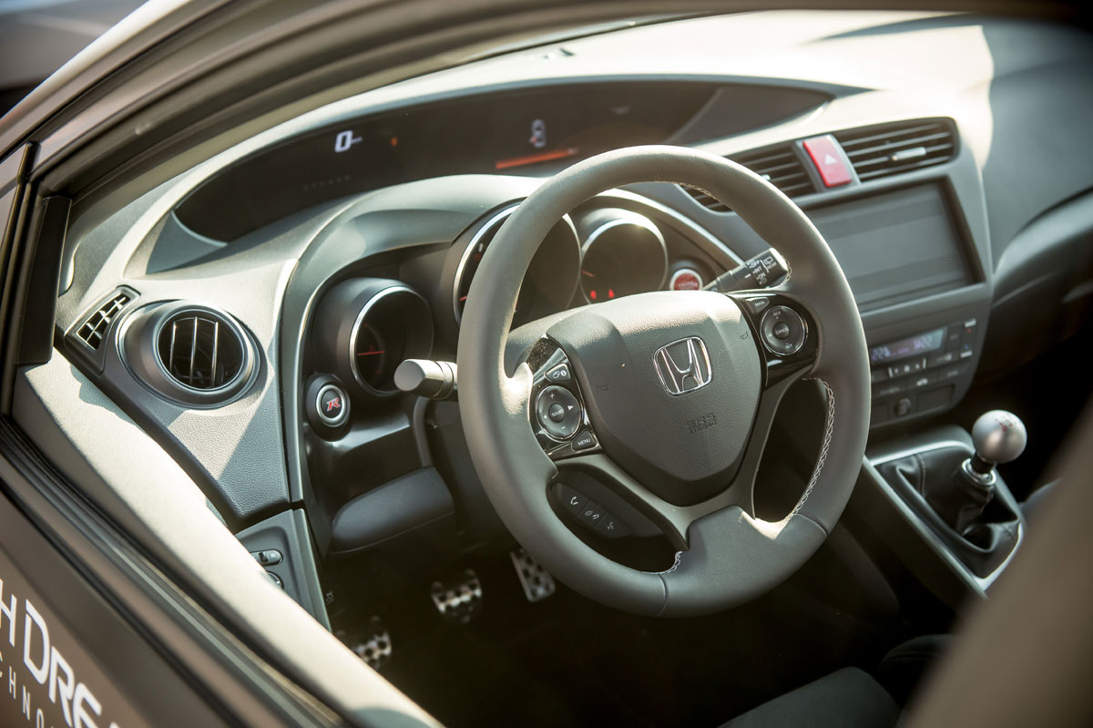 Honda Civic Type R 2015 dashboard