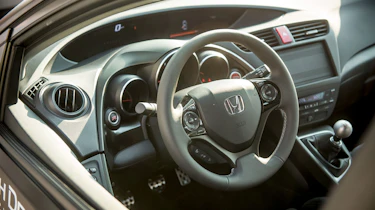 Honda Civic Type R 2015 dashboard