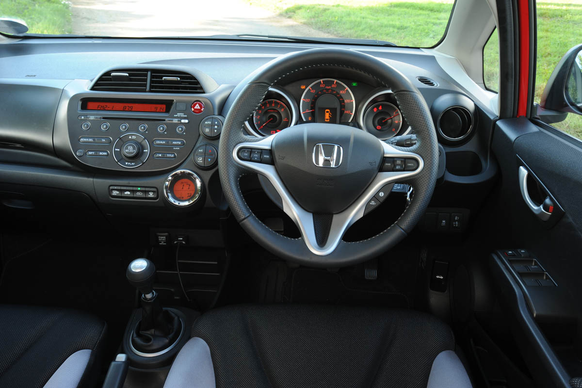 Honda Jazz Si dashboard
