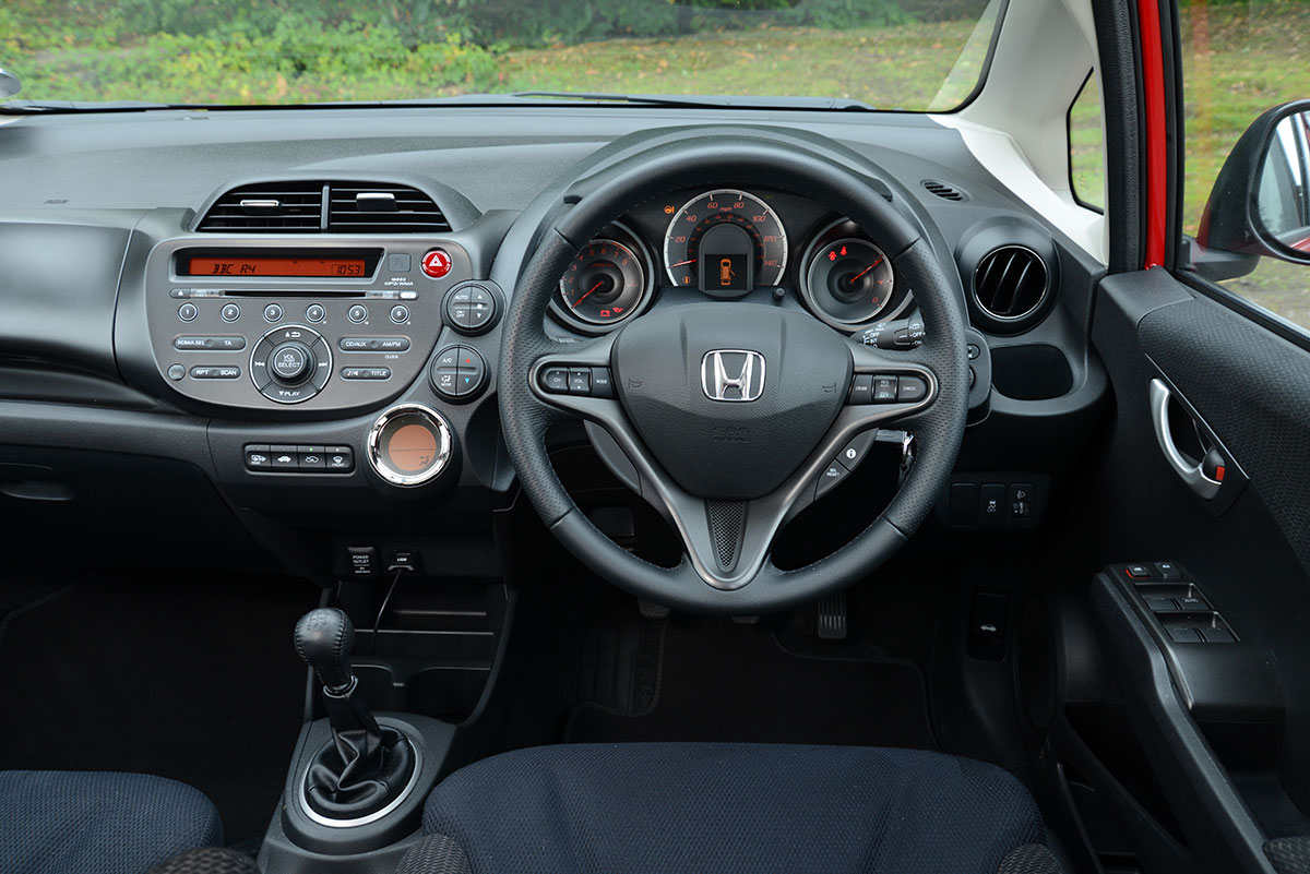 Honda Jazz 1.4 ES Plus interior