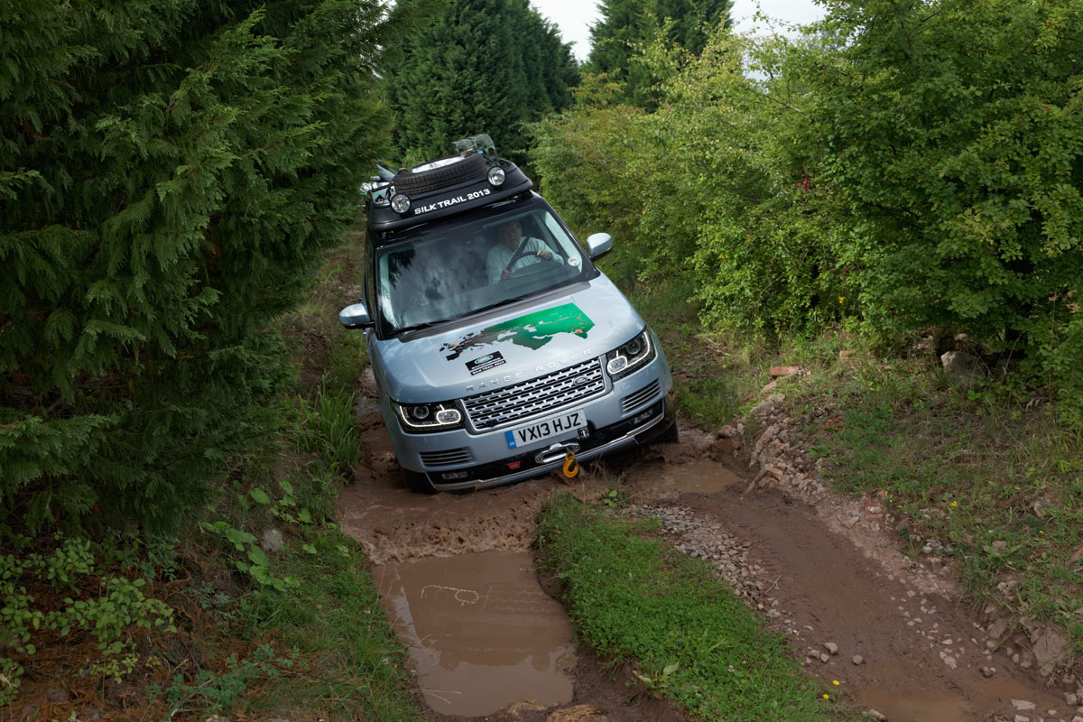 Range Rover Hybrid 3