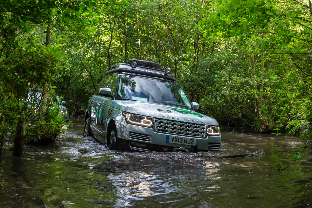 Range Rover Hybrid 3