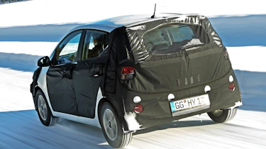 Hyundai i10 rear tracking