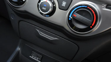Hyundai i20 interior detail