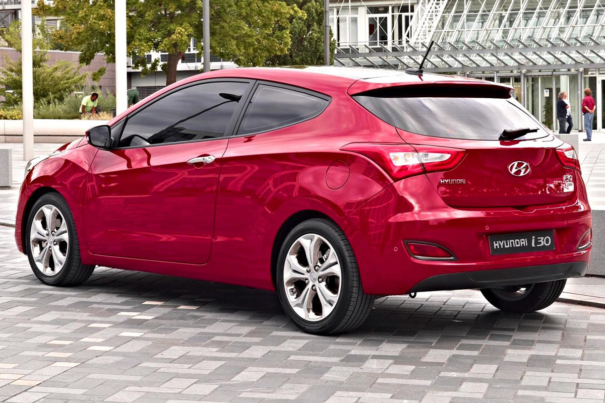 Hyundai i30 3dr rear tracking