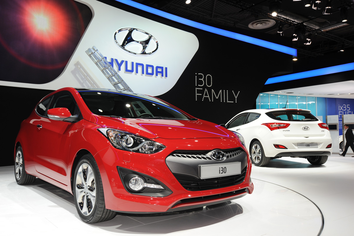 Hyundai i30 3dr interior